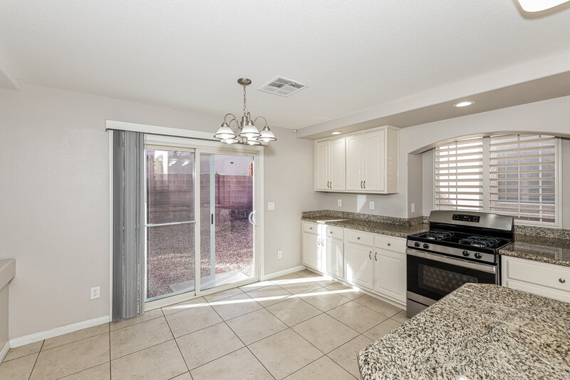 2,250/Mo, 5569 Vision Quest Ct Las Vegas, NV 89139 Kitchen View