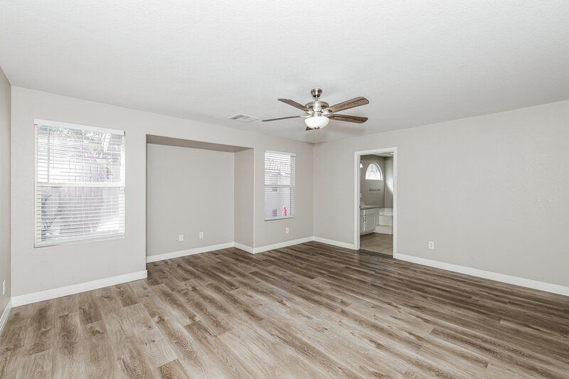 2,250/Mo, 5569 Vision Quest Ct Las Vegas, NV 89139 Main Bedroom View
