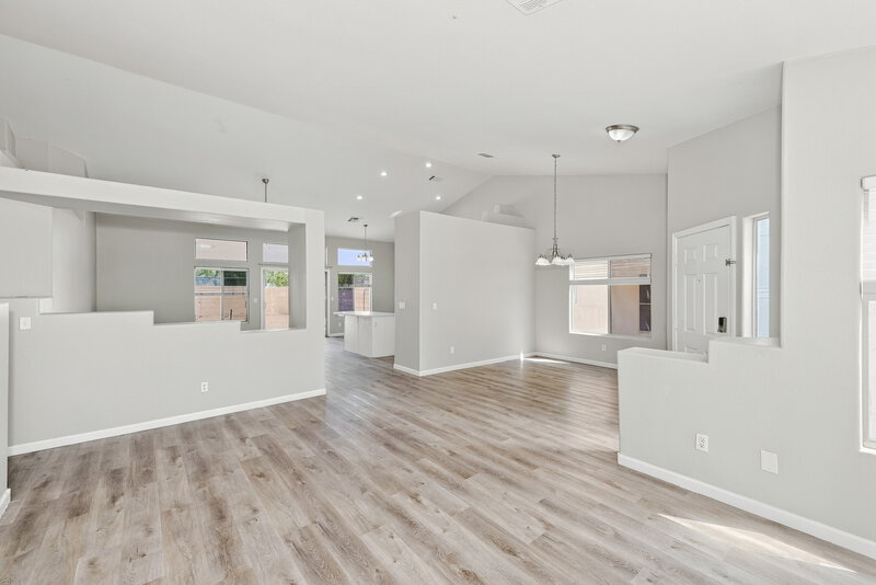 2,360/Mo, 6180 Bruma Ave Las Vegas, NV 89122 Living Room View