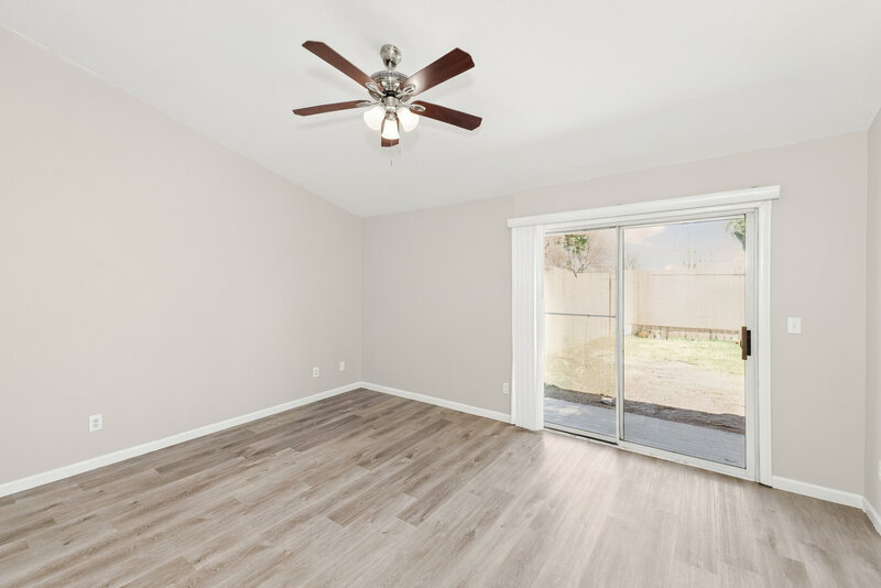 2,360/Mo, 6180 Bruma Ave Las Vegas, NV 89122 Primary Bedroom View