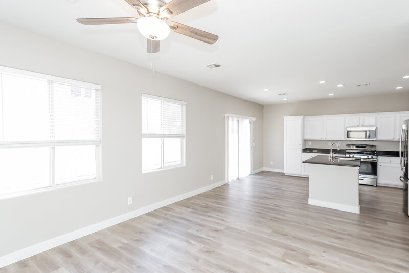 2,815/Mo, 7714 Hauck St Las Vegas, NV 89139 Family Room View