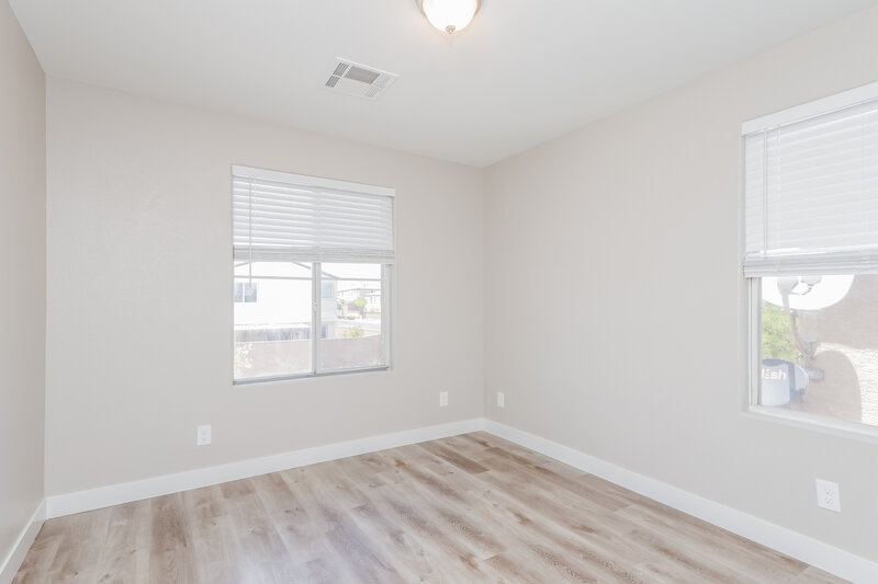 2,815/Mo, 7714 Hauck St Las Vegas, NV 89139 Bedroom View 4