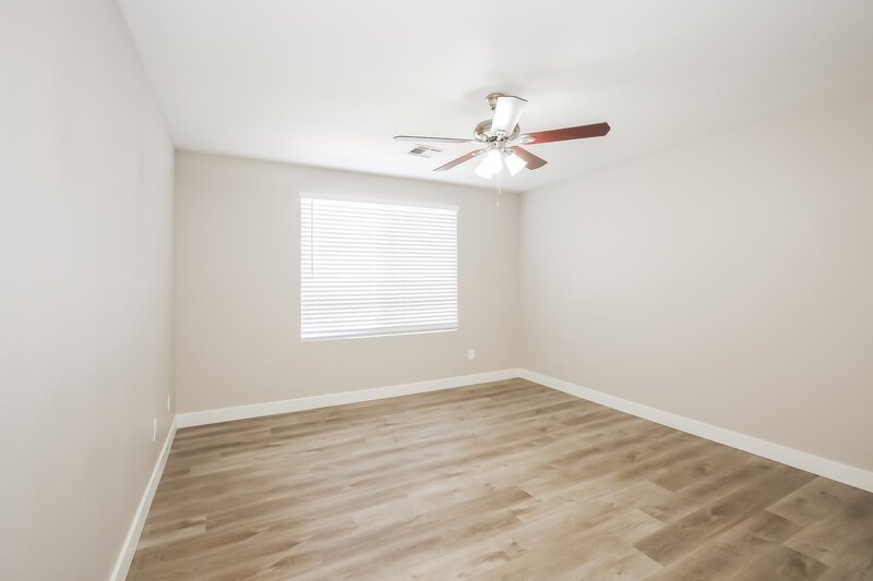 1,825/Mo, 540 Carlos Julio Ave North Las Vegas, NV 89031 Main Bedroom View