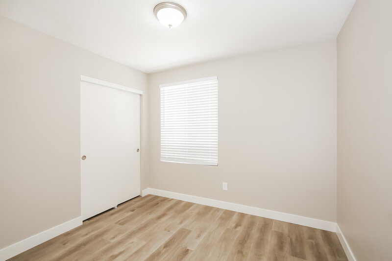 1,825/Mo, 540 Carlos Julio Ave North Las Vegas, NV 89031 Bedroom View