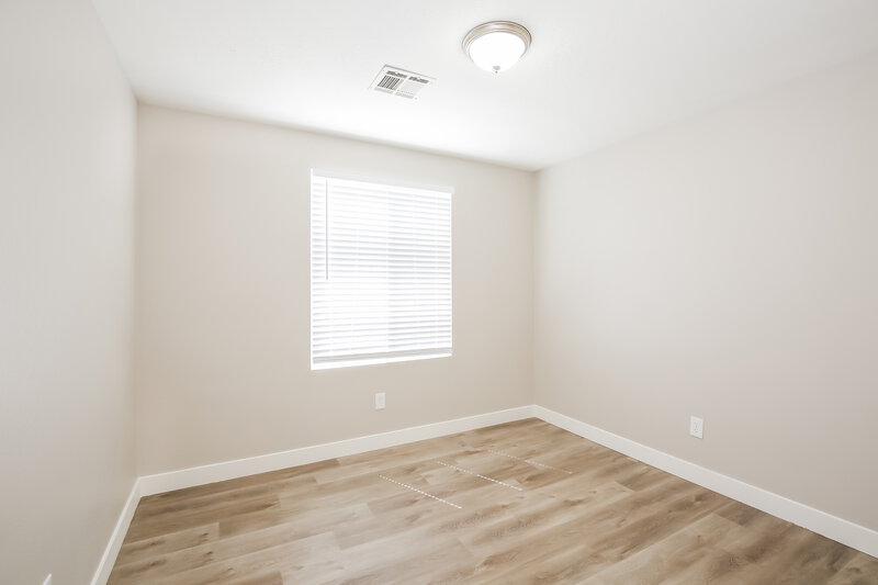 1,825/Mo, 540 Carlos Julio Ave North Las Vegas, NV 89031 Bedroom View 2