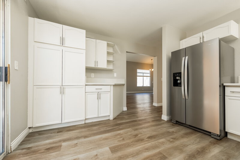 0/Mo, 1915 Casa Verde Dr North Las Vegas, NV 89031 Kitchen View 2