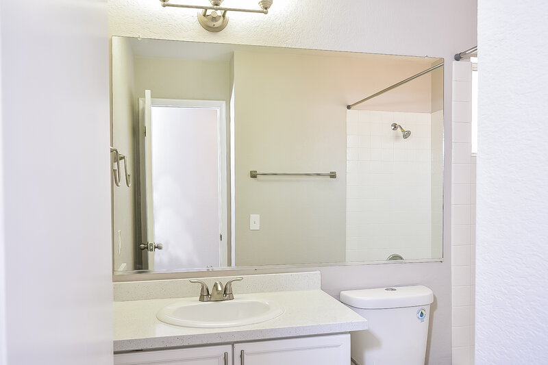 3,040/Mo, 1915 Casa Verde Dr North Las Vegas, NV 89031 Bathroom View