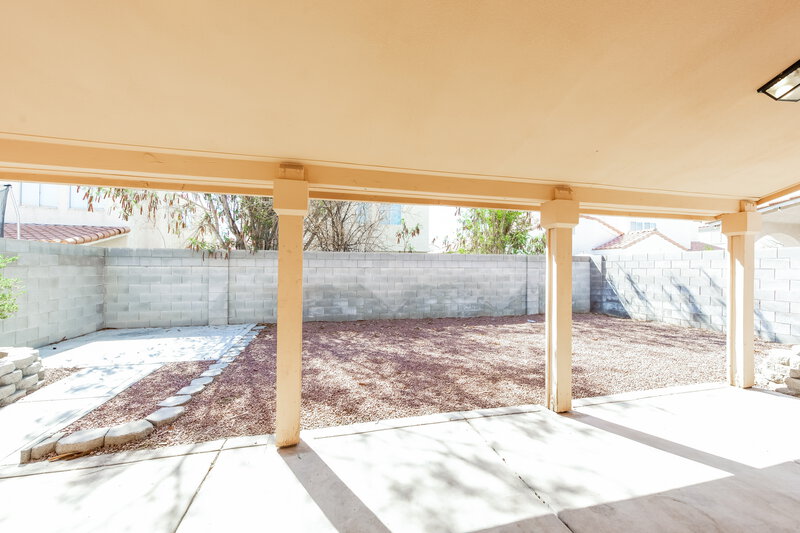 0/Mo, 1915 Casa Verde Dr North Las Vegas, NV 89031 Patio View