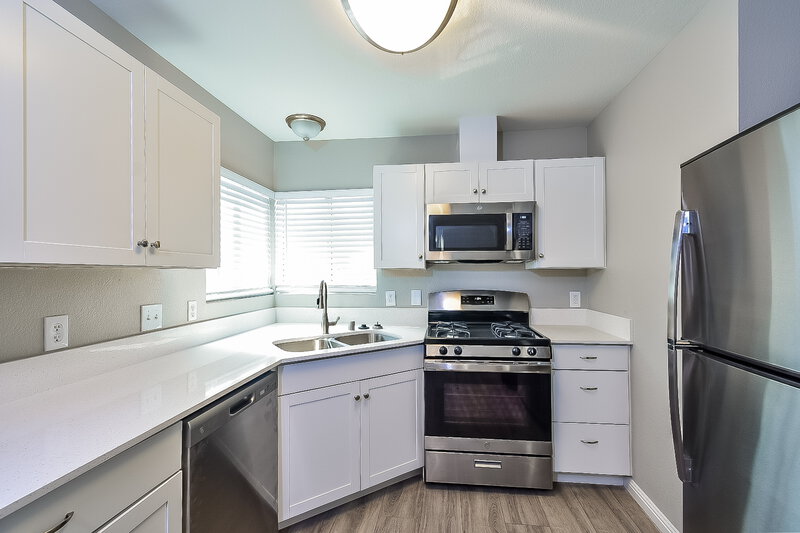 1,975/Mo, 4623 Candlas Way North Las Vegas, NV 89031 Kitchen View