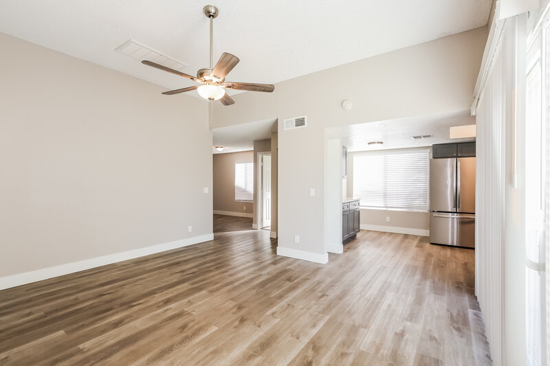 2,595/Mo, 800 Schooner Dr Henderson, NV 89015 Dining Room View 3