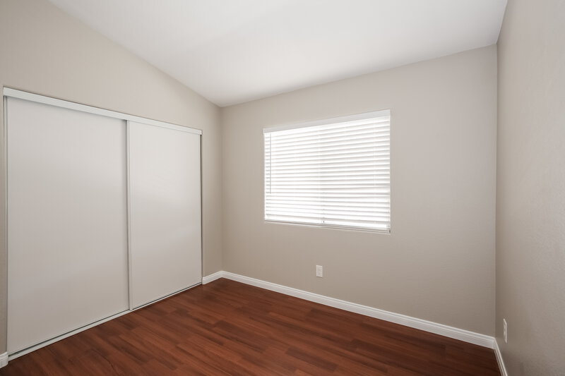 2,070/Mo, 615 Stonehurst Dr North Las Vegas, NV 89031 Misc View 13