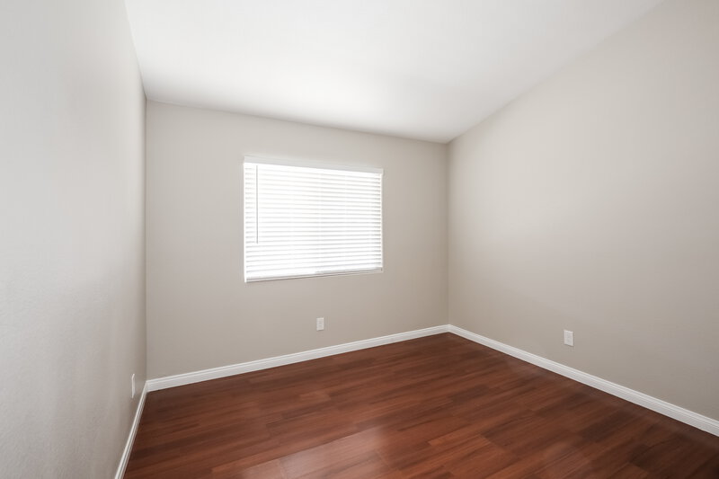 2,070/Mo, 615 Stonehurst Dr North Las Vegas, NV 89031 Misc View 14