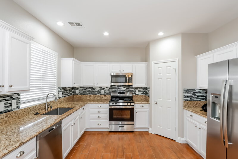 2,500/Mo, 2900 Rothesay Ave Henderson, NV 89044 Kitchen View