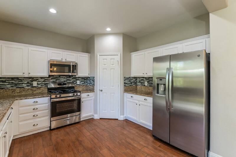 2,245/Mo, 2900 Rothesay Ave Henderson, NV 89044 Kitchen View 2