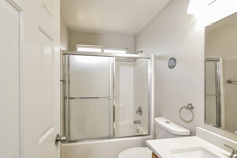 2,265/Mo, 6901 Rosinwood St Las Vegas, NV 89131 Bathroom View