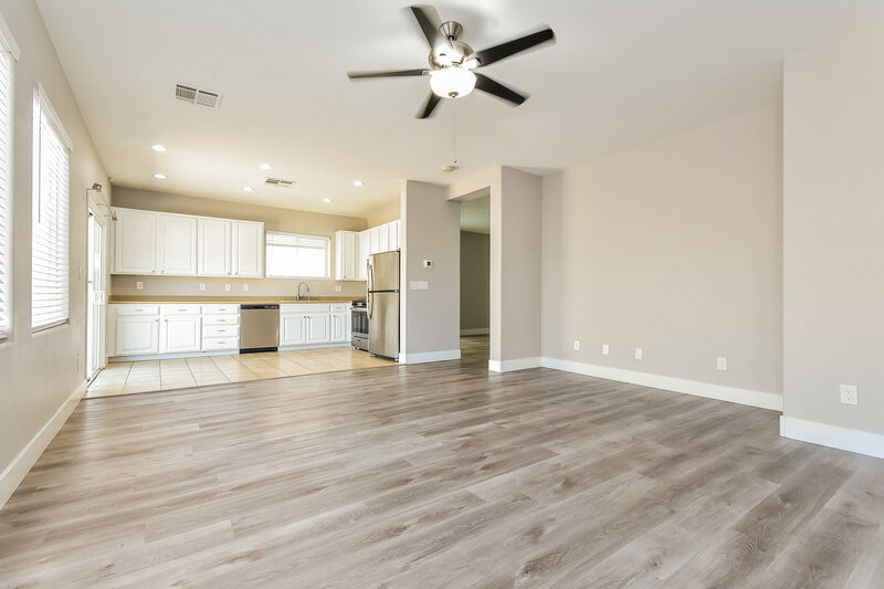 0/Mo, 8052 Severn Valley St Las Vegas, NV 89139 Living Room View 2