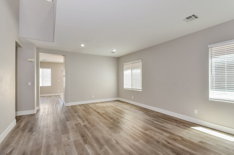 0/Mo, 8052 Severn Valley St Las Vegas, NV 89139 Family Room View