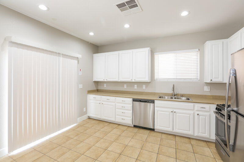 2,635/Mo, 8052 Severn Valley St Las Vegas, NV 89139 Kitchen View 2