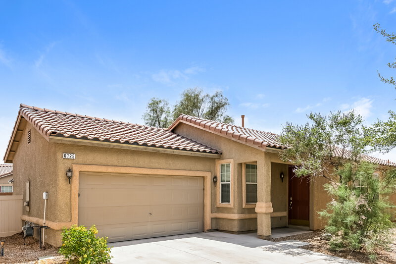 2,690/Mo, 6725 Brick House Ave Las Vegas, NV 89122 External View