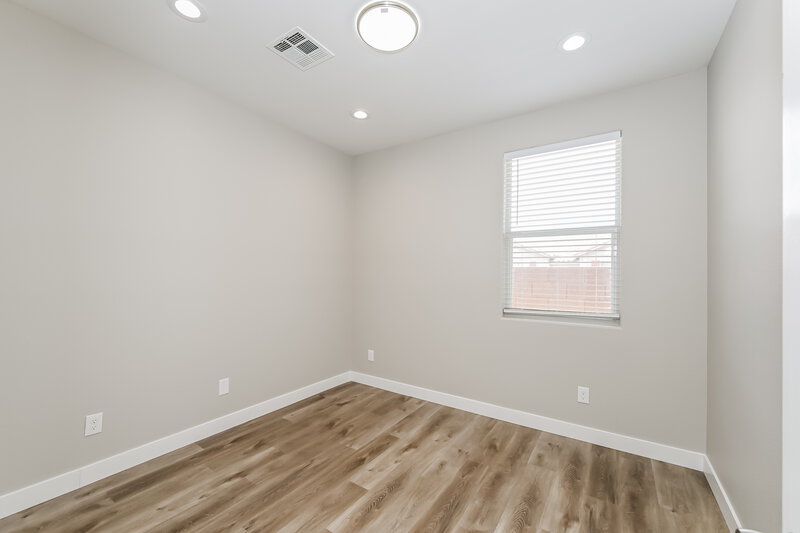 2,690/Mo, 6725 Brick House Ave Las Vegas, NV 89122 Bedroom View