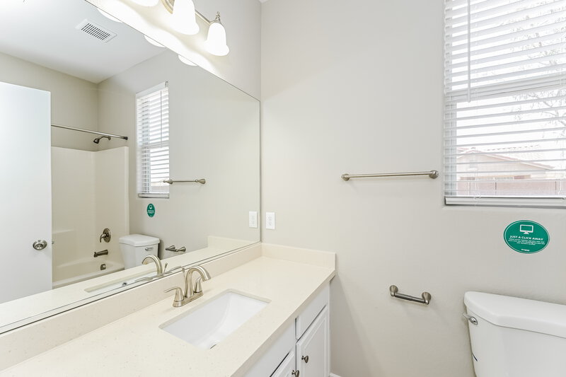 2,690/Mo, 6725 Brick House Ave Las Vegas, NV 89122 Bathroom View