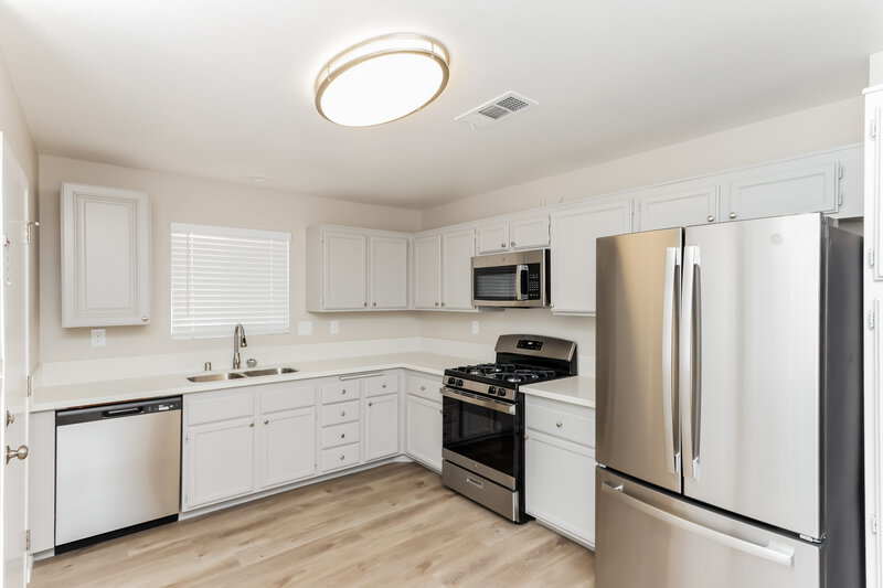 1,820/Mo, 1960 Turtlerock St Las Vegas, NV 89142 Kitchen View