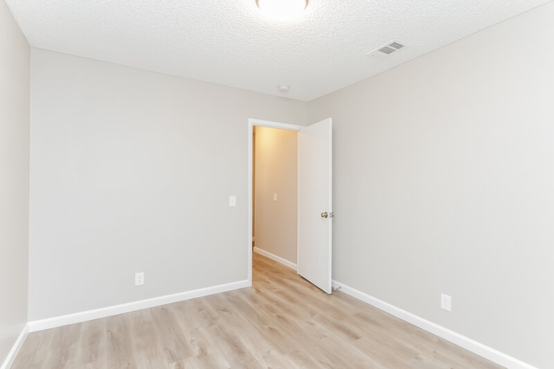 1,820/Mo, 1960 Turtlerock St Las Vegas, NV 89142 Bedroom View 2