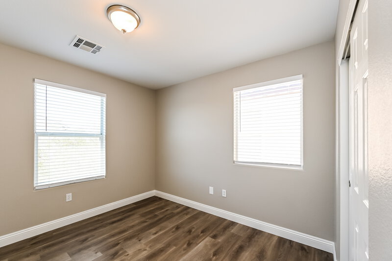 2,255/Mo, 4928 Tioga Pass Ave Las Vegas, NV 89139 Bedroom View 2