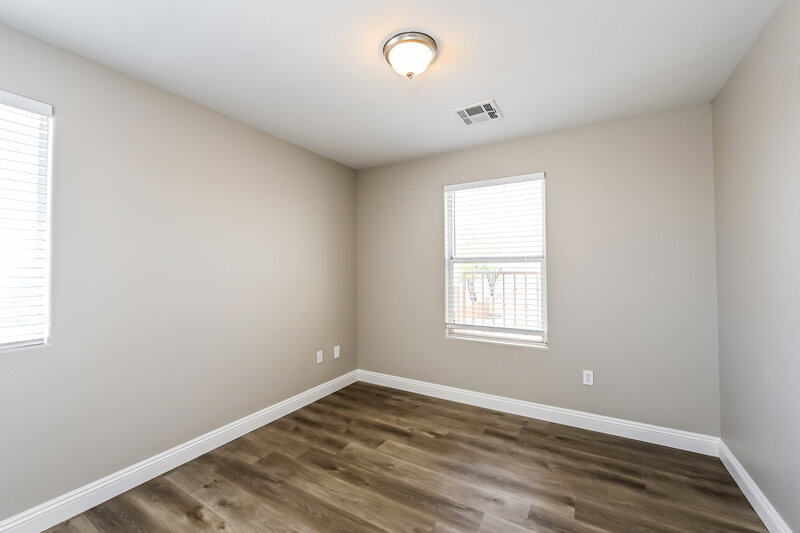 2,255/Mo, 4928 Tioga Pass Ave Las Vegas, NV 89139 Bedroom View 3