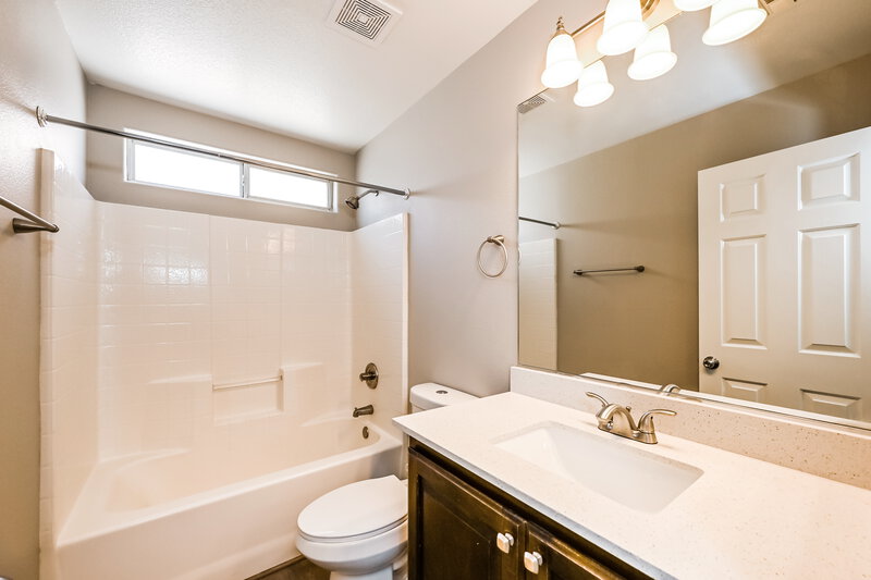 2,255/Mo, 4928 Tioga Pass Ave Las Vegas, NV 89139 Bathroom View