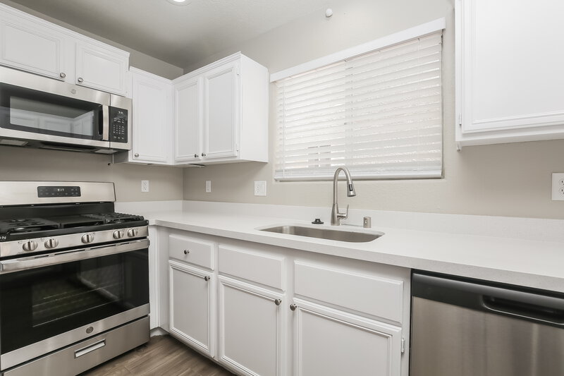 2,205/Mo, 5468 Mercantile St Las Vegas, NV 89118 Kitchen View