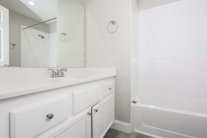2,205/Mo, 5468 Mercantile St Las Vegas, NV 89118 Bathroom View