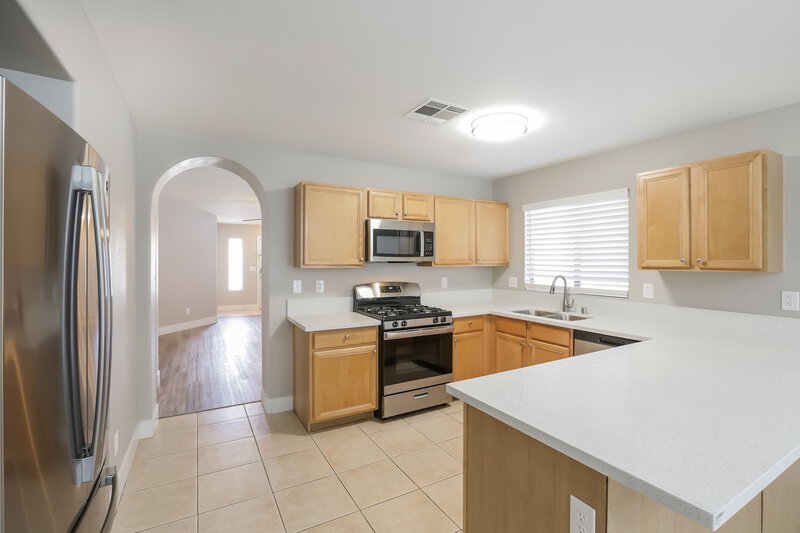 2,015/Mo, 6748 Broadacres Ranch St Las Vegas, NV 89148 Kitchen View 2