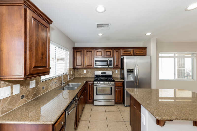 2,310/Mo, 6528 Blessed Thistle Ave Las Vegas, NV 89141 Kitchen View