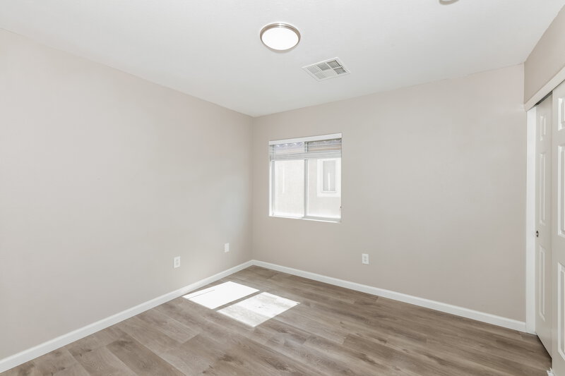 2,310/Mo, 6528 Blessed Thistle Ave Las Vegas, NV 89141 Bedroom View 2
