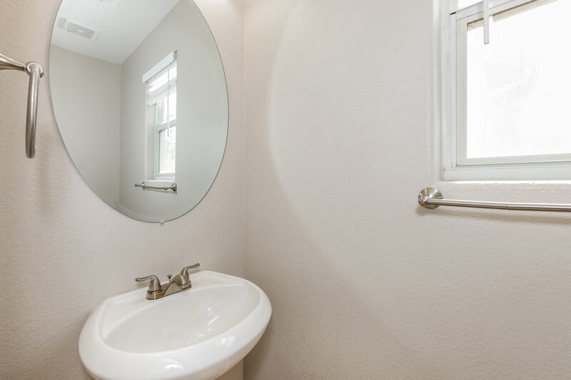 2,310/Mo, 6528 Blessed Thistle Ave Las Vegas, NV 89141 Bathroom View