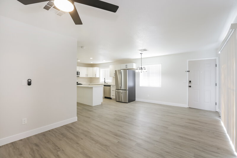 1,755/Mo, 5115 Souvenir Ln Las Vegas, NV 89118 Living Room View