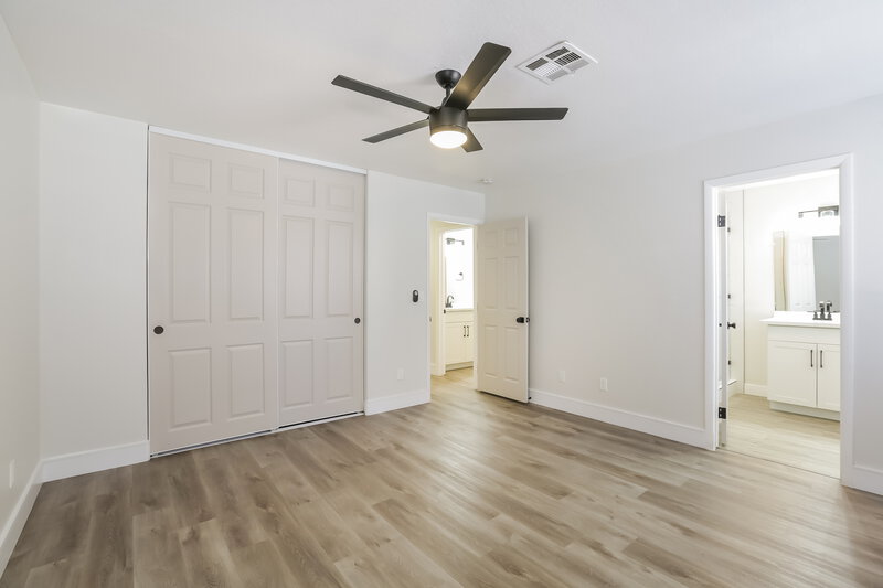 1,755/Mo, 5115 Souvenir Ln Las Vegas, NV 89118 Main Bedroom View 2