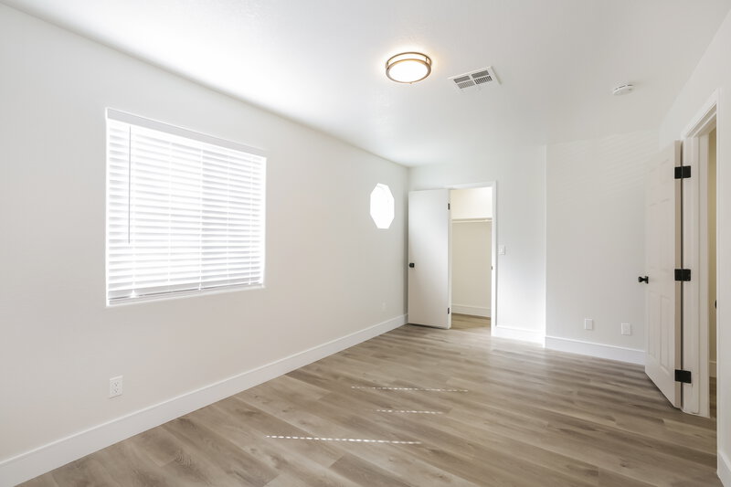 1,755/Mo, 5115 Souvenir Ln Las Vegas, NV 89118 Bedroom View 2