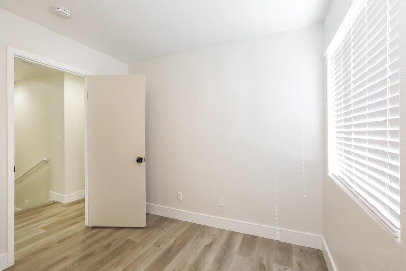 1,755/Mo, 5115 Souvenir Ln Las Vegas, NV 89118 Bedroom View 3