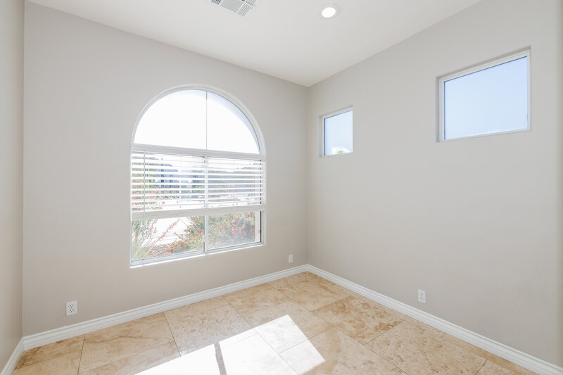 2,245/Mo, 10413 Gunpowder Falls St Las Vegas, NV 89183 Dining Room View