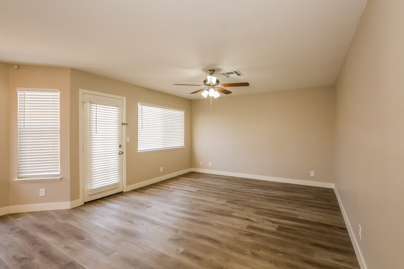 2,470/Mo, 5616 Red Bluff Dr Las Vegas, NV 89130 Family Room View