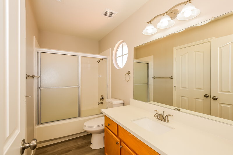 2,470/Mo, 5616 Red Bluff Dr Las Vegas, NV 89130 Bathroom View
