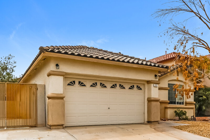 2,095/Mo, 71 Saint Johns Wood Ave Henderson, NV 89002 Front View