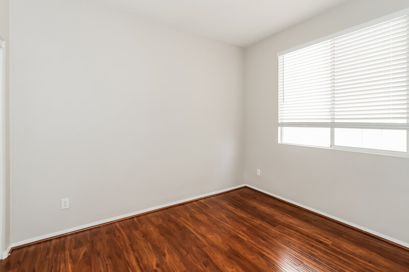 2,095/Mo, 71 Saint Johns Wood Ave Henderson, NV 89002 Bedroom View 2