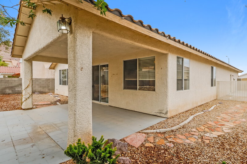 2,095/Mo, 71 Saint Johns Wood Ave Henderson, NV 89002 Rear View