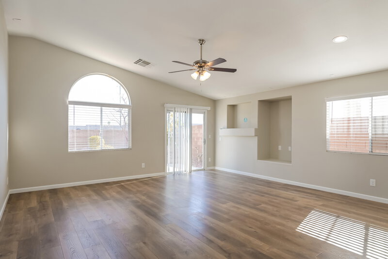 2,270/Mo, 330 Island Reef Ave Henderson, NV 89012 Living Room View 3