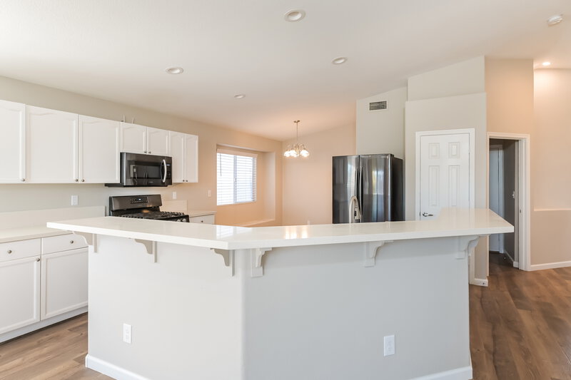 2,270/Mo, 330 Island Reef Ave Henderson, NV 89012 Kitchen View 2