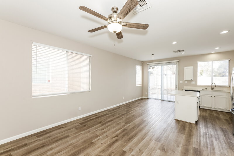 1,960/Mo, 9782 Vista Crest Ave Las Vegas, NV 89148 Dining Room View