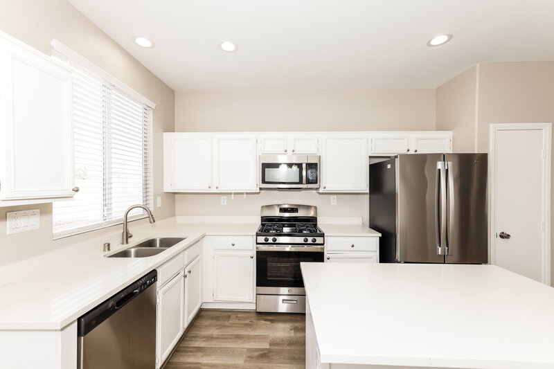 1,960/Mo, 9782 Vista Crest Ave Las Vegas, NV 89148 Kitchen View